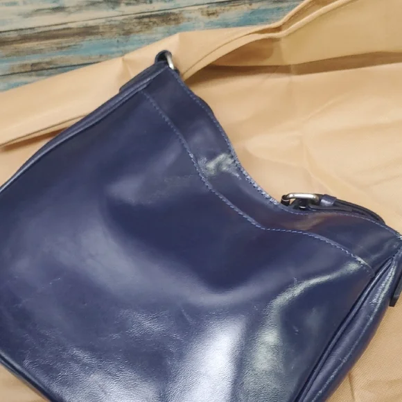 Patricia Nash Midnight Blue Leather Shoulder Bag - Picture 4 of 7